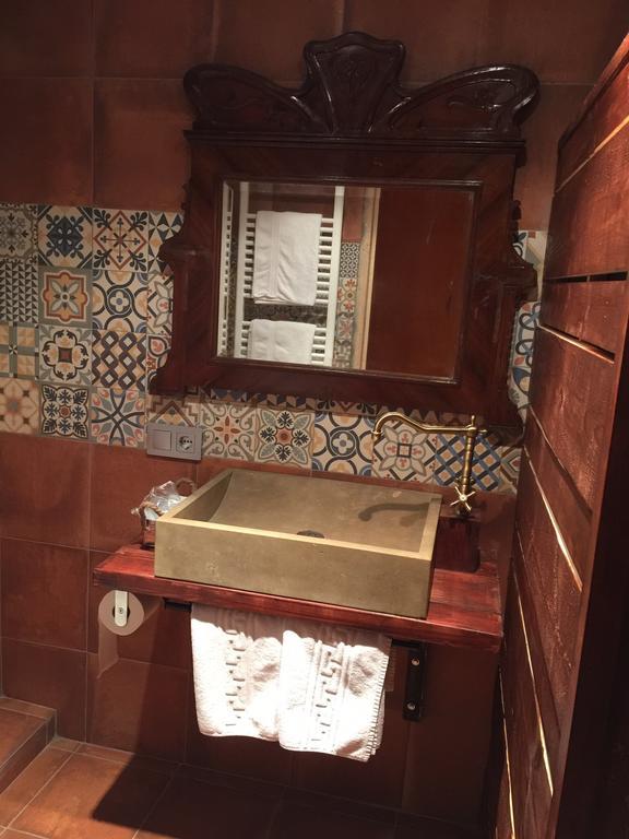 Turo De La Torre Hotel Manresa Kültér fotó